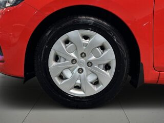 Hyundai i20 1.2 Comfort Premium Mvärm Kamkedja S/V-hjul – bild 14