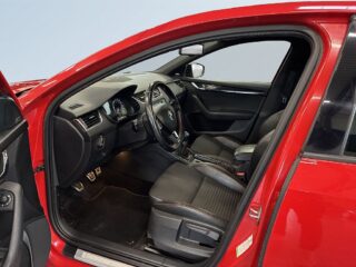 Skoda Octavia RS RS 2.0 TSI RS S&V/M&Kvärm/Psens/Canton/Lane assist/Navi – bild 7
