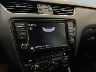 Skoda Octavia RS RS 2.0 TSI RS S&V/M&Kvärm/Psens/Canton/Lane assist/Navi – bild 15