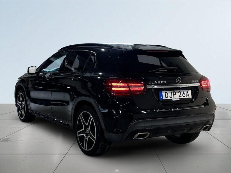 Mercedes-Benz GLA220 220 4MATIC AMG Drag Psens Pano Kamera CarPlay SoV