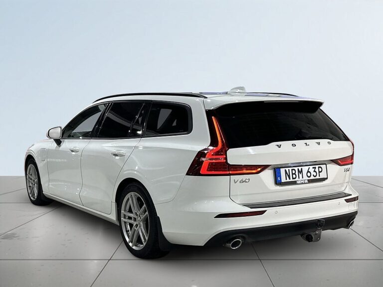 Volvo V60 T6 Twin Engine AWD Momentum Drag Pvärm Kamera SoV