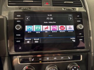 Volkswagen Golf I 5-dörrar 1.0 TSI Base Dragkrok Kamera CarPlay S/V-hjul – bild 11