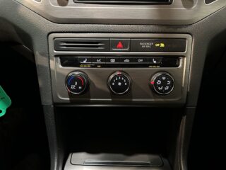 Volkswagen Golf Sportsvan 1.2 TSI BMT Base 1-Ägare Dragkrok Motorvärmare S/V-hjul – bild 15