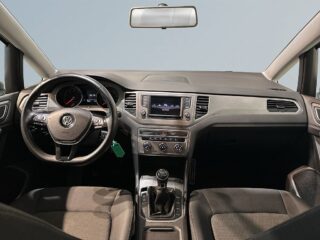 Volkswagen Golf Sportsvan 1.2 TSI BMT Base 1-Ägare Dragkrok Motorvärmare S/V-hjul – bild 8