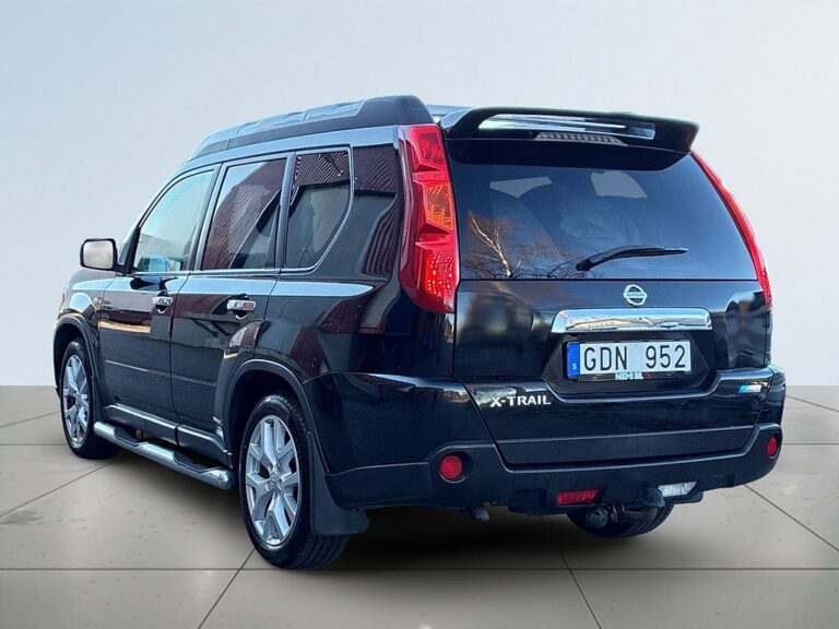 Nissan X-Trail 4x4 BOSE/SoV-Däck/Drag/Elstol/Kamera/Psens/Panorama/