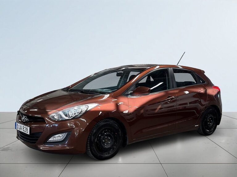 Hyundai i30 1.6 CRDi Select S&V-däck/Dragkrok/Motorvärmare