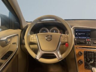 Volvo XC60 D4 Summum Dragkrok Adaptiv-Farthållare Skinn P-sens S&V – bild 9