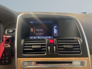 Volvo XC60 D4 Summum Dragkrok Adaptiv-Farthållare Skinn P-sens S&V – bild 15