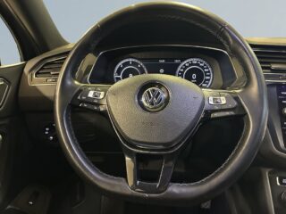Volkswagen Tiguan Allspace Allspace 2.0 4M R Line Drag Mvärme Backkamera S&V-däck – bild 9