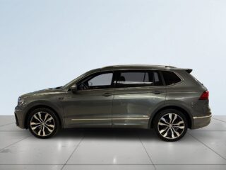 Volkswagen Tiguan Allspace Allspace 2.0 4M R Line Drag Mvärme Backkamera S&V-däck – bild 4