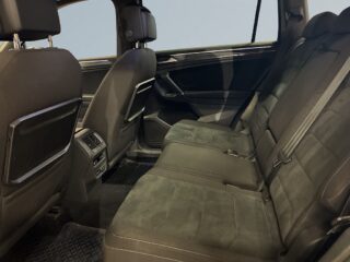 Volkswagen Tiguan Allspace Allspace 2.0 4M R Line Drag Mvärme Backkamera S&V-däck – bild 13