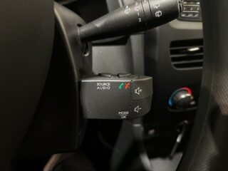 Renault Clio 1.2 73hk Kamrem bytt Farthållare S/V-hjul – bild 19