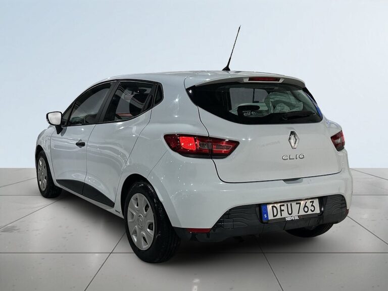 Renault Clio 1.2 73hk Kamrem bytt Farthållare S/V-hjul