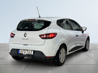 Renault Clio 1.2 73hk Kamrem bytt Farthållare S/V-hjul – bild 6