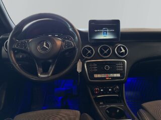 Mercedes-Benz A200 d 200 d Style AMG S&V-hjul/Bkam/Carplay/Pano – bild 8