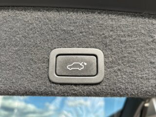 Volvo XC60 D4 AWD Ocean Race Ledramp/S&Vdäck/M-värm/Sensorer/Skinn – bild 19