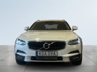Volvo V90 Cross Country D4 AWD Aut Advanced SE III Drag Kamera H/K Dvärmare S&V – bild 2