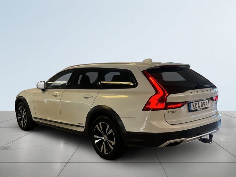 Volvo V90 Cross Country D4 AWD Aut Advanced SE III Drag Kamera H/K Dvärmare S&V