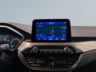 Ford Kuga 2.0 AWD Titanium Drag Motorvärmare GPS Psens S/V-hjul – bild 11