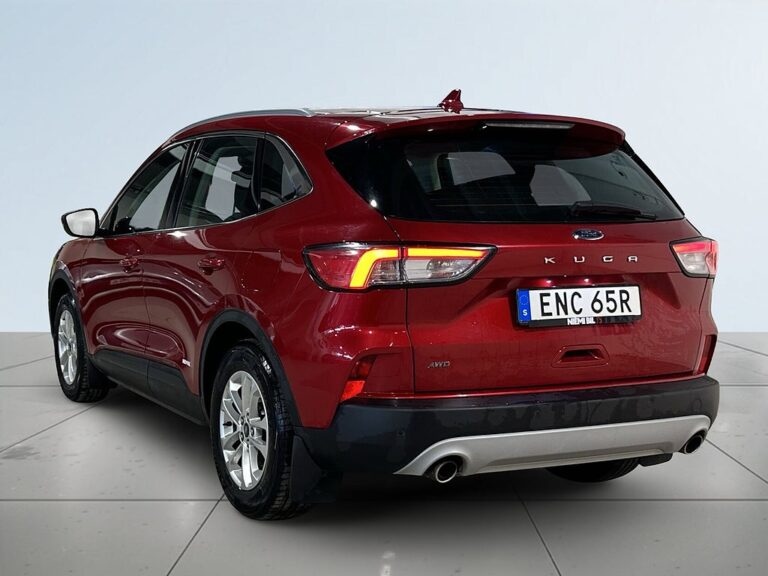 Ford Kuga 2.0 AWD Titanium Dragkrok Mvärm Psens GPS S/V-hjul