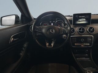 Mercedes-Benz CLA200 200 7G-DCT Urban Line S&V-hjul/Kamera/Carplay – bild 9