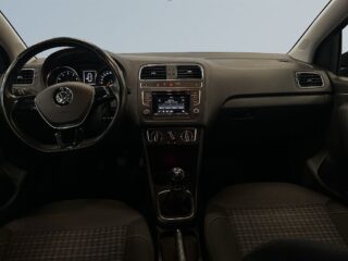 Volkswagen Polo 5-dörrar 1.2 TSI S&V-hjul/BT/360kr skatt – bild 8