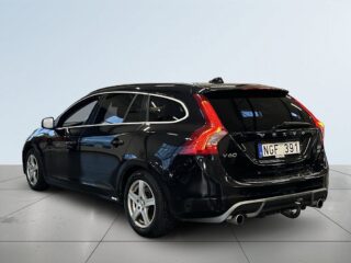 Volvo V60 D4 AWD R-Design Business Pro S&V-hjul/Drag/Dvärm/Skinn – bild 5
