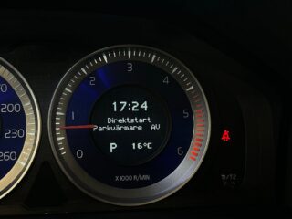 Volvo V60 D4 AWD R-Design Business Pro S&V-hjul/Drag/Dvärm/Skinn – bild 17