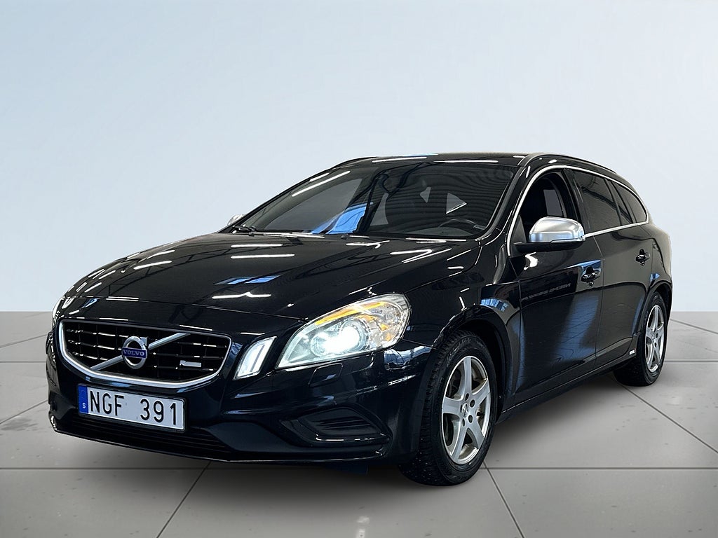 Volvo V60 D4 AWD R-Design Business Pro S&V-hjul/Drag/Dvärm/Skinn