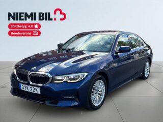 BMW 330e Sport line 360°kamera HuD Rattvärme Navigation S&V-däck – bild 1
