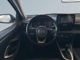 Toyota Yaris Hybrid CVT Active S&V-hjul/Adaptiv Farthållare/Kamera – bild 9