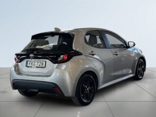 Toyota Yaris Hybrid CVT Active S&V-hjul/Adaptiv Farthållare/Kamera – bild 6