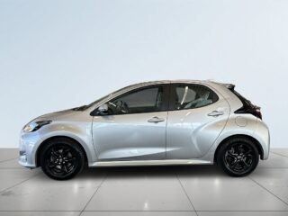 Toyota Yaris Hybrid CVT Active S&V-hjul/Adaptiv Farthållare/Kamera – bild 4