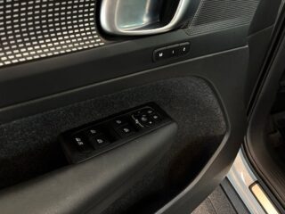 Volvo XC40 Recharge Twin Plus S&V/Drag/Backkamera/Carplay/Pvärm – bild 19