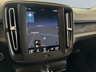 Volvo XC40 T2 Geartronic Momentum S&V/Drag/kamera/Carplay/Pvärm – bild 15