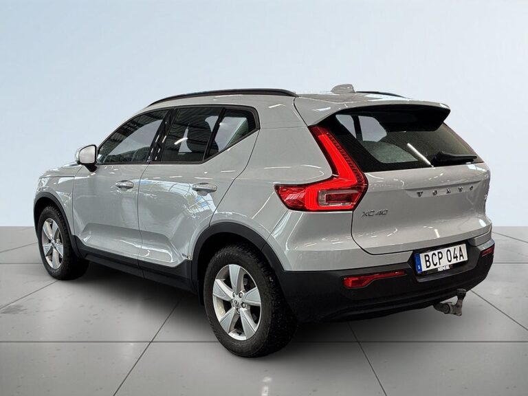 Volvo XC40 T2 Geartronic Momentum S&V/Drag/kamera/Carplay/Pvärm