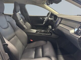 Volvo V60 Recharge T8 AWD Plus Dark Cockpit Kamera Skinn MOMS S&V – bild 10