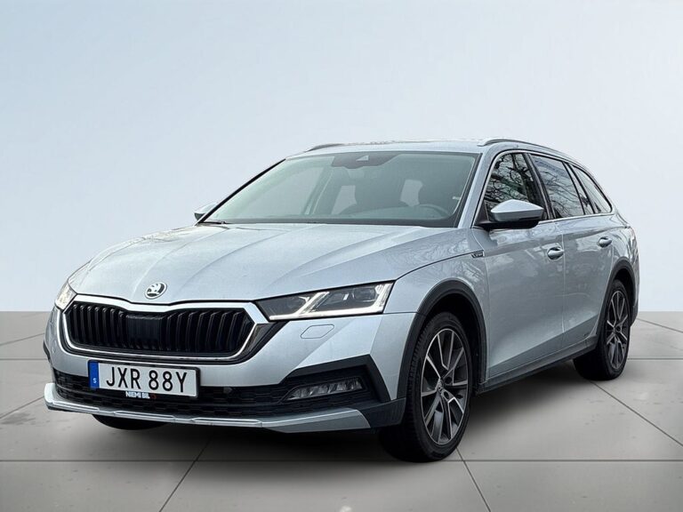 Skoda Octavia Scout 2.0 TDI MOMS/Rattvärme/Backkamera/Adaptiv Fart/Drag/SoV