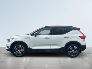 Volvo XC40 Recharge T4 R-Design Drag/360/HuD/SoV-Däck/Rattvärm – bild 4