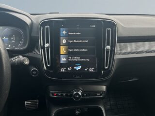 Volvo XC40 Recharge T4 R-Design Drag/360/HuD/SoV-Däck/Rattvärm – bild 11