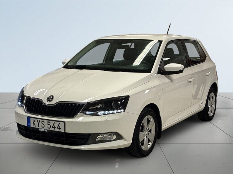 Skoda Fabia 1.0 TSI Style Mvärm P-sen Farthållare S&V-däck Nyservad