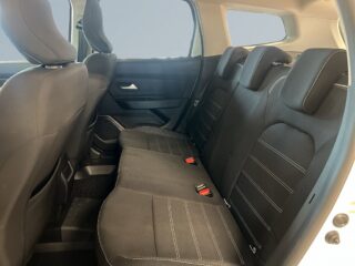 Dacia Duster 1.5 Blue dCi 4×4 Mvärmare Backkamera S&V-däck LED-ramp – bild 13