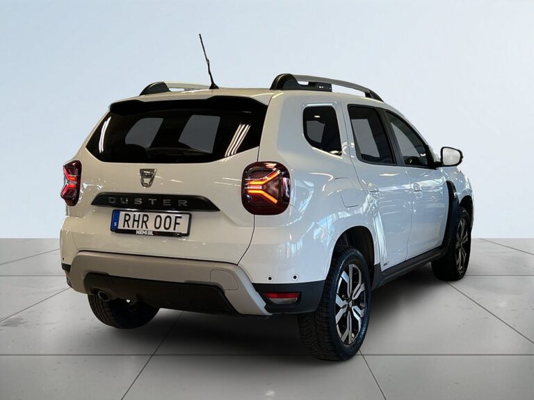 Dacia Duster 1.5 Blue dCi 4x4 Mvärmare Backkamera S&V-däck LED-ramp