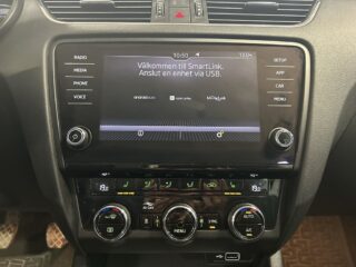 Skoda Octavia Kombi 1.0 TSI Ambition Drag/B-Värm/S&V-Däck/Låg Skatt – bild 11