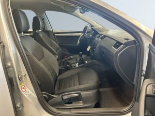 Skoda Octavia Kombi 1.0 TSI Ambition Drag/B-Värm/S&V-Däck/Låg Skatt – bild 10