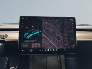 Tesla Model Y Long Range AWD MOMS Dragkrok Värmare Panorama Navi S&V – bild 15