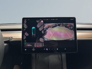 Tesla Model Y Long Range AWD MOMS Dragkrok Värmare Panorama Navi S&V – bild 11