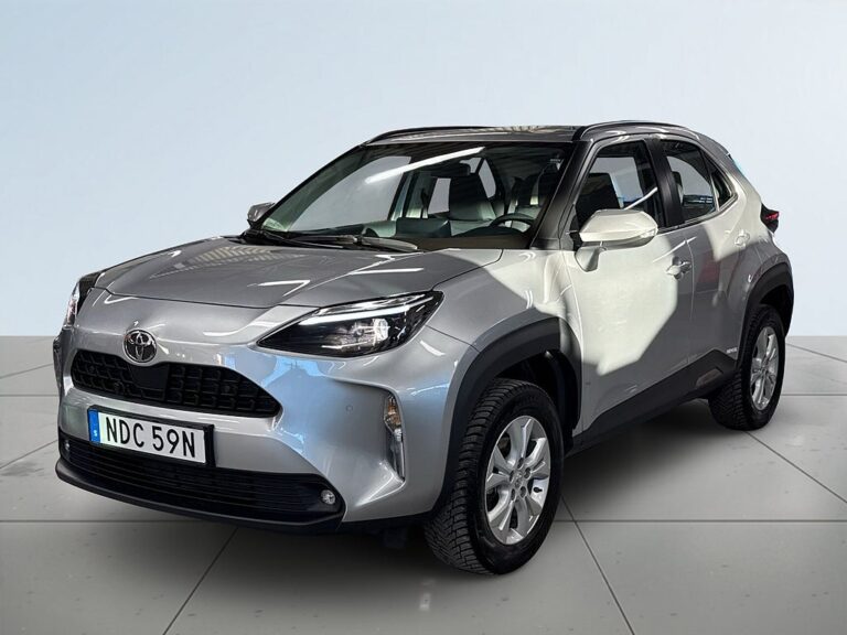 Toyota Yaris Cross Hybrid 115 AWD-i MOMS/Kamera/Mvärm/HuD/Sensorer/S&VDäck