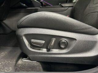 Toyota C-HR Hybrid AWD-i e-CVT GR Sport MOMS/360°/HuD/Sensorer/S&V – bild 18