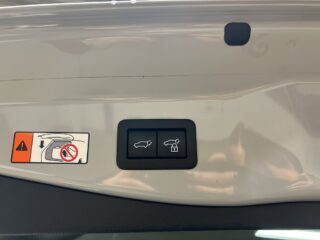 Toyota C-HR Hybrid AWD-i e-CVT GR Sport MOMS/360°/HuD/Sensorer/S&V – bild 17